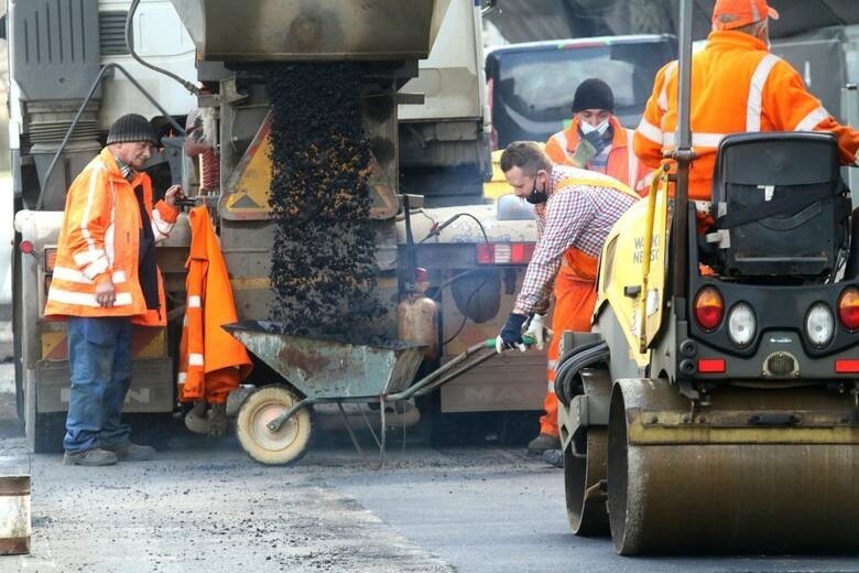 Zmiany w organizacji ruchu na ul. Długiej we Wrocławiu. Utrudnienia potrwają 4 miesiące