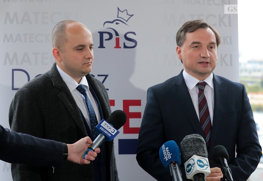 Minister Ziobro popiera budzącego kontrowersję radnego Mateckiego