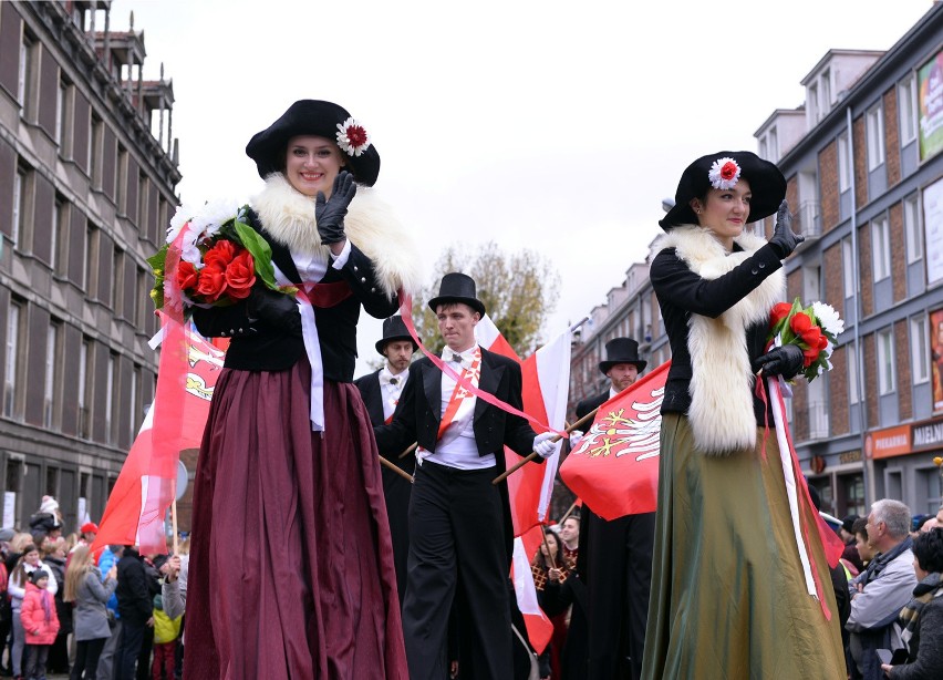 Barwna Parada Niepodległości przeszła ulicami Gdańska [WIDEO,ZDJĘCIA]