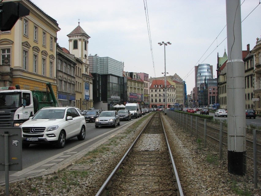 Wrocław: Wielki korek na Kazimerza przez remont tunelu pod placem Dominikańskim (ZDJĘCIA)