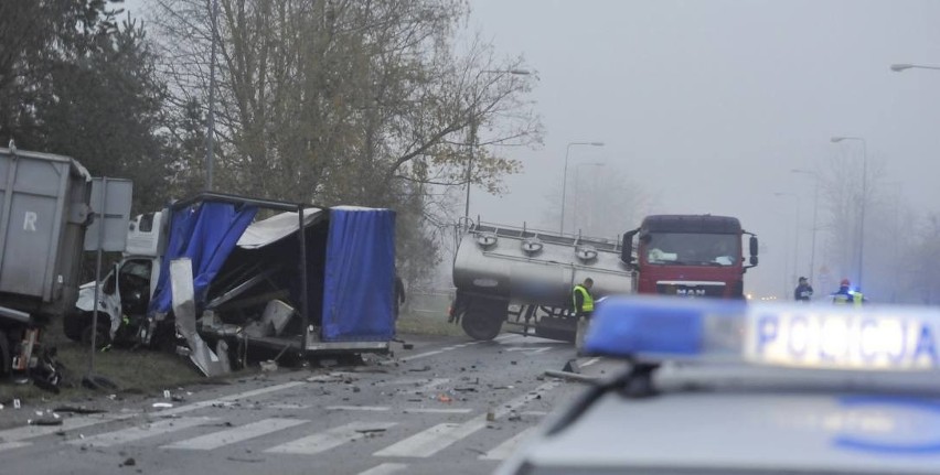 Wypadek na krajowej 10 w Lipnie. Ok. 4 nad ranem zderzyły...