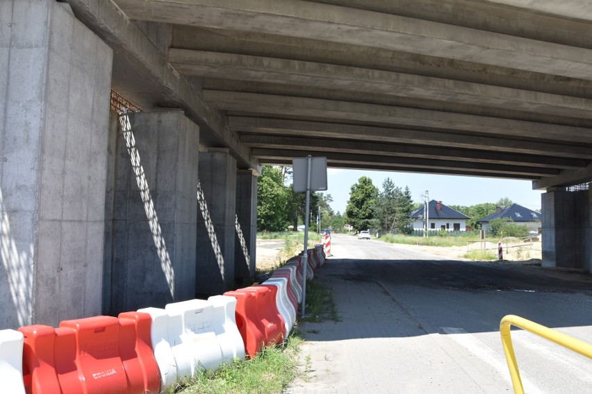 Budowa S-5 postępuje także w upale i deszczach