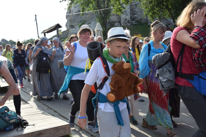 Wspólnota Śródmiejska wyruszyła z Podzamcza do Częstochowy