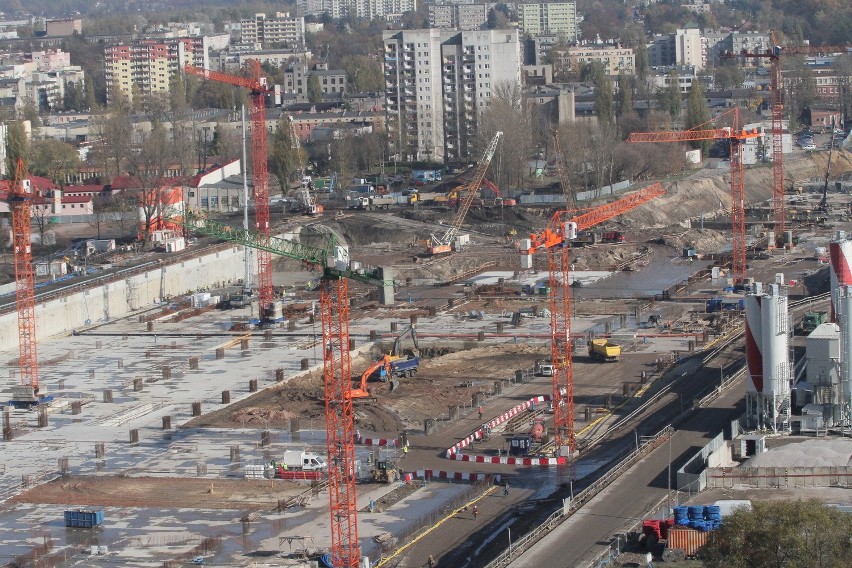 Budowa dworca Fabrycznego - październik 2013