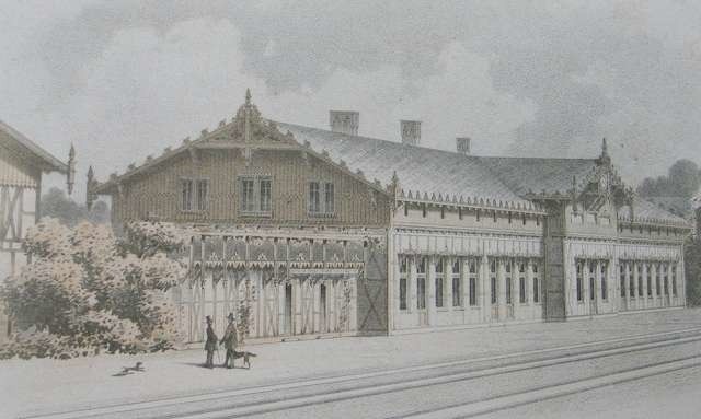 Tak wyglądał budynek pierwszego toruńskiego dworca,...