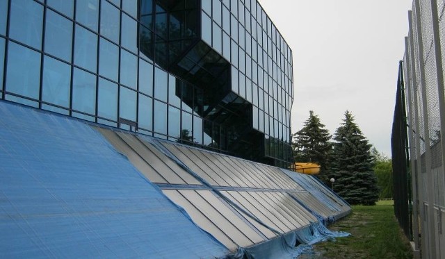 Wybudowana cztery lata temu w Gorlicach instalacja solarna miała być remedium na wysokie koszty działania OSiR. Zamiast przynosić zyski, jest powodem niekończącej się sądowej batalii