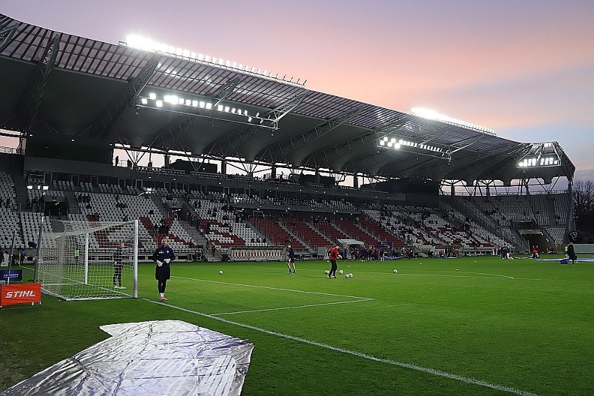 W niektórych klubach na stadion będą mogli wejść wszyscy chętni kibice. Ale nie w ŁKS i Widzewie