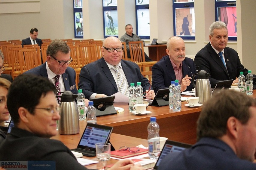 7. sesja Rady Miasta Włocławek. Sesję zdominowały kwestie...