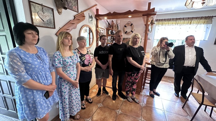 Uciekając z Borodzianki, znaleźli bezpieczną przystań w Przyborowie. Z gospodarzami czują się jak jedna, polsko-ukraińska rodzina