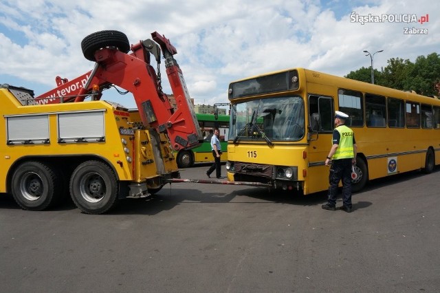 W Zabrzu kontrolowano autobusy. Wyniki okazały się zatrważające. Wiele z nich trzeba było odholować, bo nie nadawały się do jazdy, a jeździły