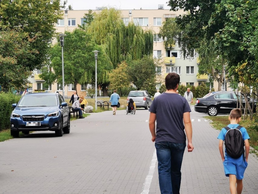 Niebezpiecznie na deptaku przy Szkole Podstawowej numer 8 w...