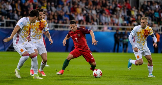 20.06.2017 gdyniastadion miejski w gdyni . uefa euro u-21 . mecz portugalia - hiszpaniana zdjeciu: saul niguez (8) , daniel podence (7) , gerard deulofeu (7)fot. przemyslaw swiderski / polska press / dziennik baltycki