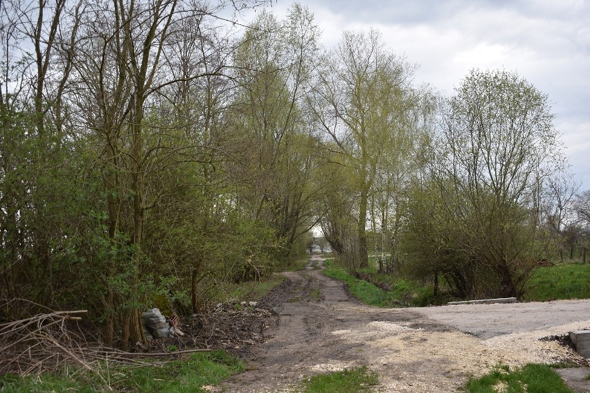 Przebudowa drogi w gminie Opatowiec. Remont został dofinansowany z Polskiego Ładu. Zobaczcie zdjęcia