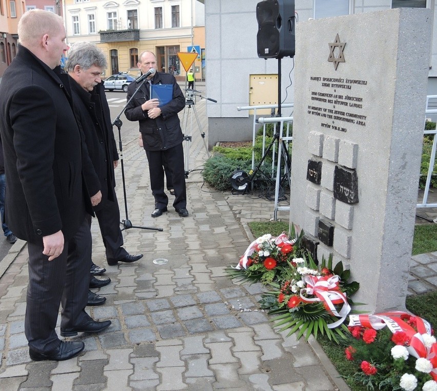 Odsłonięcie pomnika upamiętniającego społeczność żydowską w...