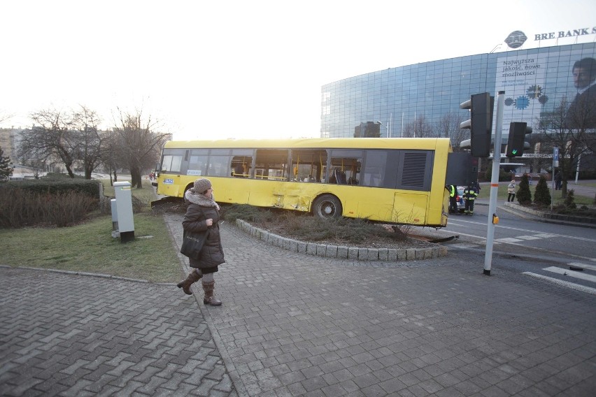 Wypadek w Katowicach. Skrzyżowanie Damrota i Powstańców już...