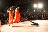 Finał festiwalu Ulica Teatralna w Radomiu. Teatr Biuro Podróży zaprezentował spektakl "Carmen Funebre"