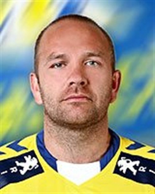 W 2009 roku wrócił do Kielc i został graczem Vive. W...