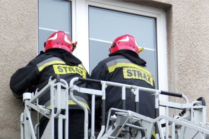 Dodatek za szkodliwe warunki pracy przysługuje strażakowi za...