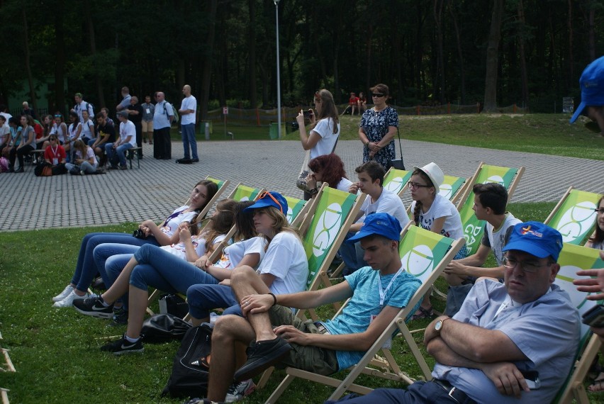 Goście z Włoch i Czech bawią się w Centrum Sportów Letnich...