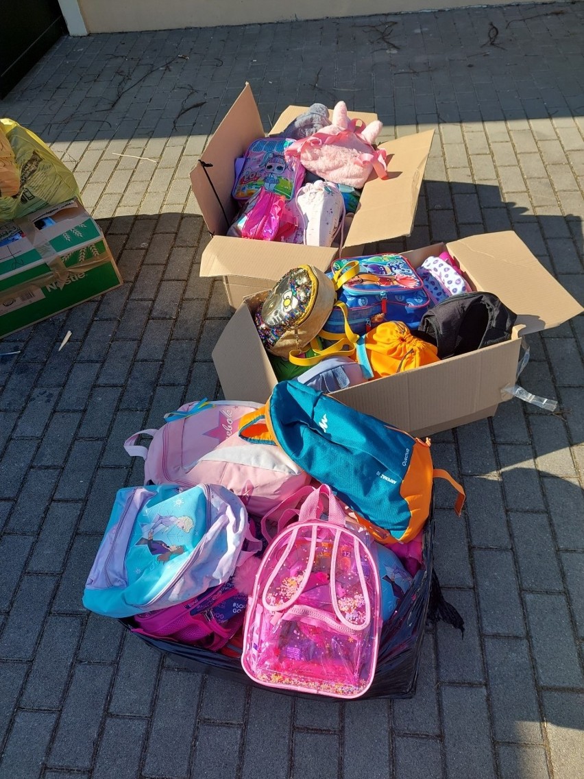 Wspaniała akcja "Plecaczek" w Daleszycach rozpromienia buzie dzieciaków z Ukrainy. Zobaczcie zdjęcia i film