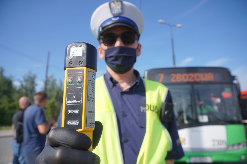 Pijany kierowca autobusu szkolnego! Wiózł dzieci... 