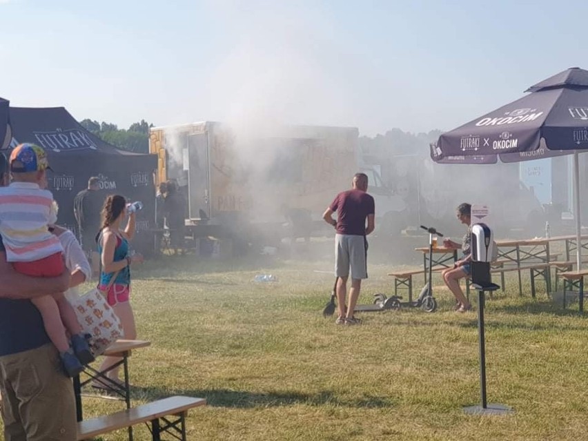 Wybuch i pożar w food trucku w Grudziądzu. Jedna osoba...