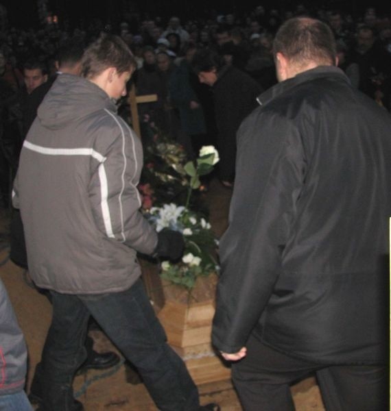 Pogrzeb 17-latek, które zginely w  wypadku pod Augustowem
