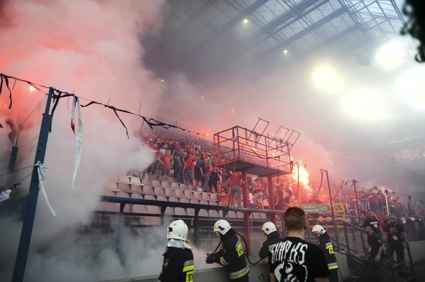 Pożar na trybunach stadionu Wisły Kraków. Klub szacuje straty, policja sprawdza czy doszło do przestępstwa