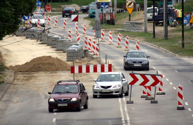 Prace przy remoncie ul. Armii Krajowej wraz ze skrzyżowaniem tej ulicy z ul. Orkana potrwają do połowy października