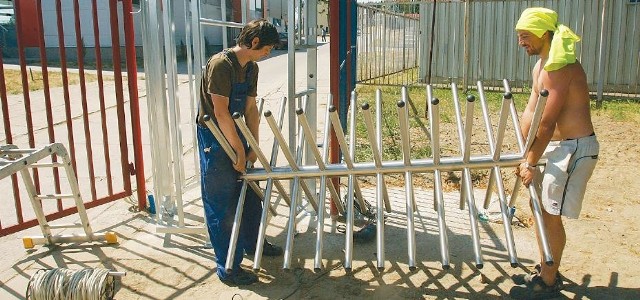 &#8211; Na razie używane będą tylko kołowrotki, a każdy kibic będzie miał wypisane na bilecie bądź karnecie swoje dane potwierdzone dowodem tożsamości &#8211; wyjaśnia Przemysław Kłosiński, rzecznik Pogoni Szczecin.