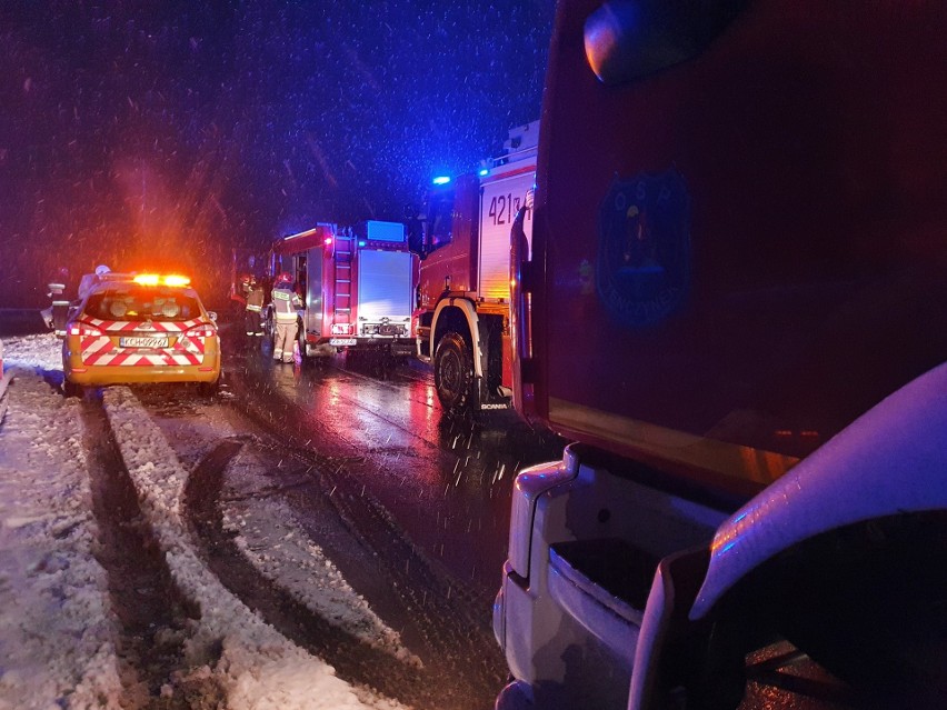 Wypadek na autostradzie A4 w okolicy węzła Rudno