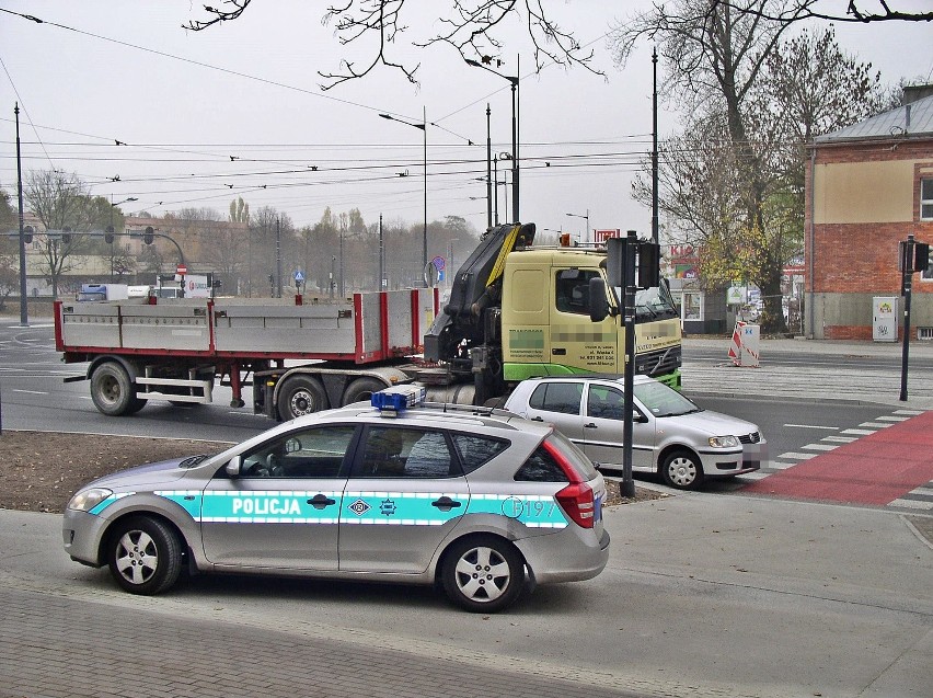 Wypadek na trasie W-Z. Wszystko przez złe oznakowanie [ZDJĘCIA]