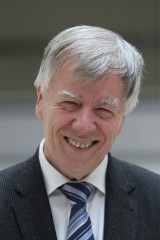 Profesor Jan Miodek zostanie uhonorowany nagrodą Lux ex Silesia