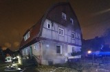 Gdańsk: Wybuch butli z gazem i pożar w piwnicy budynku na Stogach przy ul. Sówki 44, 09.12.2021 Jedna osoba nie żyje
