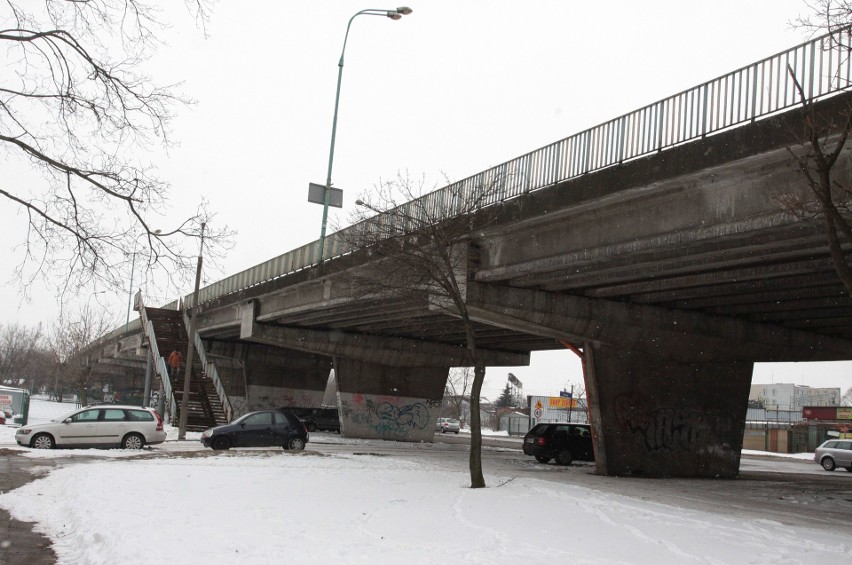 Według koncepcji stary wiadukt na ulicy Żeromskiego w...