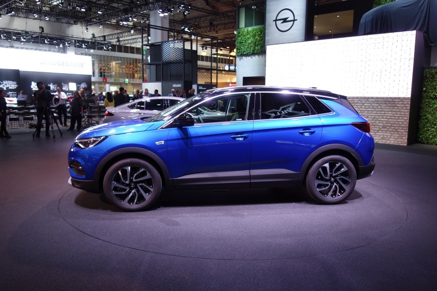 Opel Grandland X...