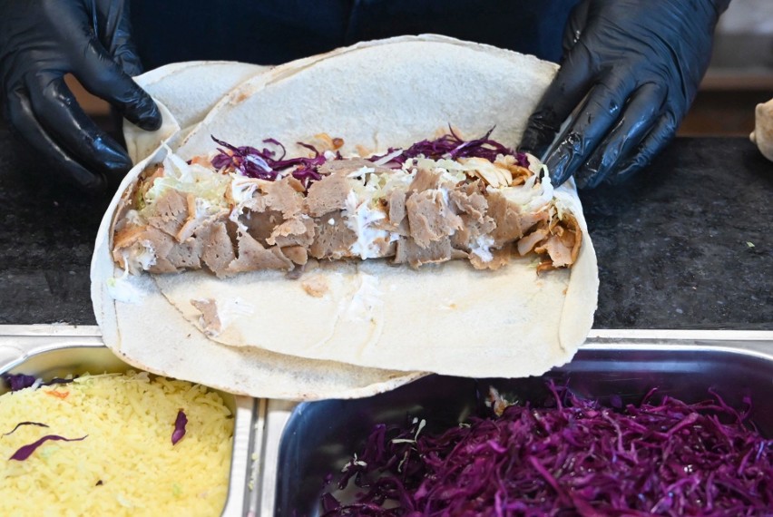 Stambuł Lux - nowy kebab na kieleckim deptaku. Lokal już cieszy się zainteresowaniem [ZDJĘCIA]