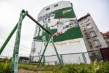 Nowy mural Lechii Gdańsk przy Placu Solidarności. Wielkie malowidło naścienne powstało w miejscu odwiedzanym przez wielu turystów