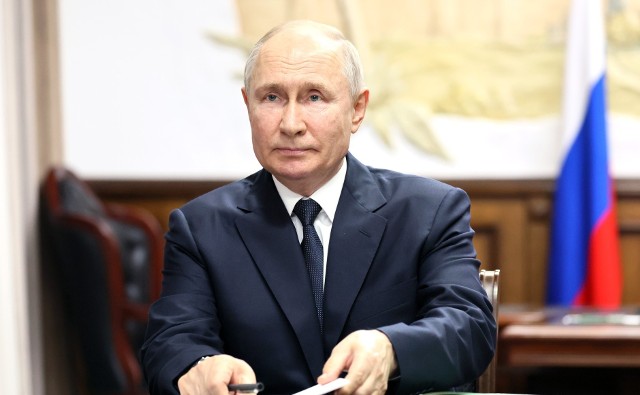 Władimir Putin boi się internetu - widzi, że to zagrożenie, które trzeba mieć pod kontrolą