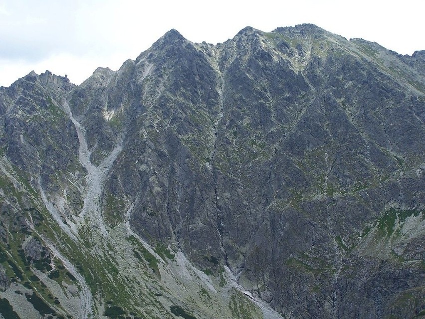 Tatry. Park Narodowy zamyka szlak na Skrajny Granat. Będzie go remontować