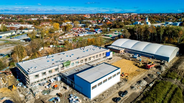 Nowa szkoła podstawowa budowana przy ul. Jedynaka w Wieliczce będzie gotowa później zapowiadano - dopiero na początek roku szkolnego 2023/2024