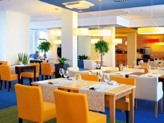 Przestronna i przytulna sala restauracyjna i wyśmienita kuchnia to zdecydowane atuty hotelu Słoneczny Zdrój w Busku-Zdroju.