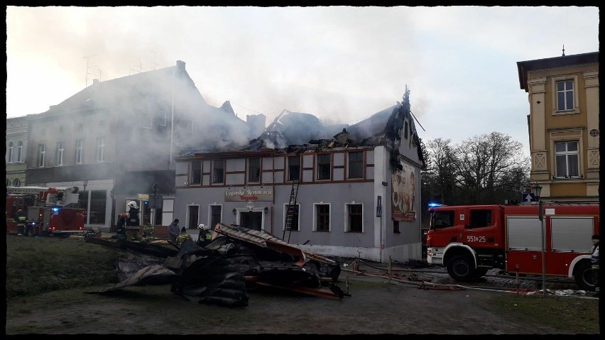 Spalona restauracja znika z Połczyna-Zdroju. Należała do romskiego muzyka ze Szczecinka [ZDJĘCIA]