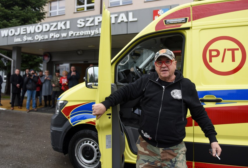 Jurek Owsiak przekazał Wojewódzkiemu Szpitalowi w Przemyślu nowy specjalistyczny ambulans [ZDJĘCIA, WIDEO]