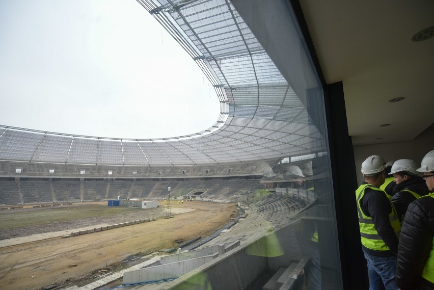 Stadion Śląski już pod dachem