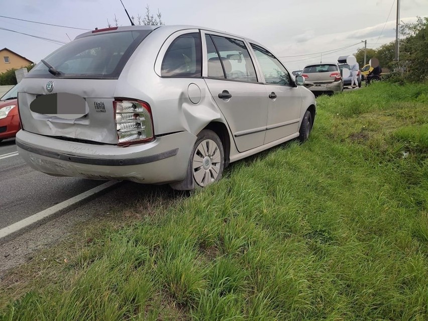 Zderzenie samochodów na drodze wojewódzkiej 794 w...