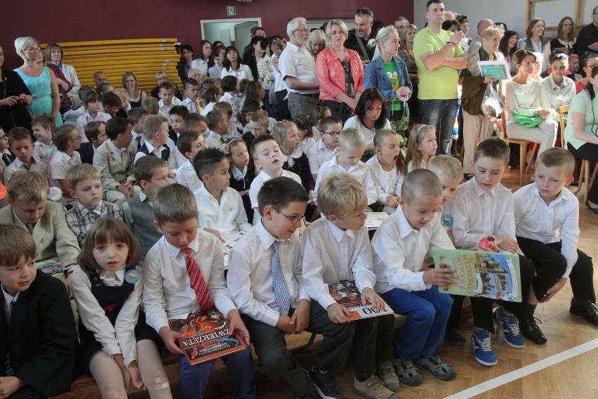 Zakończenie roku szkolnego w Szkole Podstawowej nr 141 w...