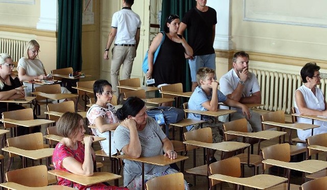 Tak wyglądało spotkanie urzędników ze zwalnianymi pracownikami szkół sprzed dwóch lat