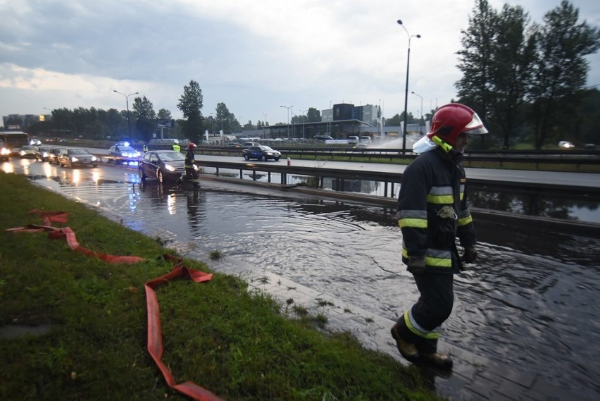 Burza na Śląsku : już grzmi i pada deszcz. 

PROGNOZA POGODY