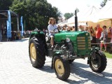 21. Podlaskie Święto Chleba w Ciechanowcu. Parada zabytkowych ciągników z kolekcji Muzeum Rolnictwa. Zobacz zdjęcia